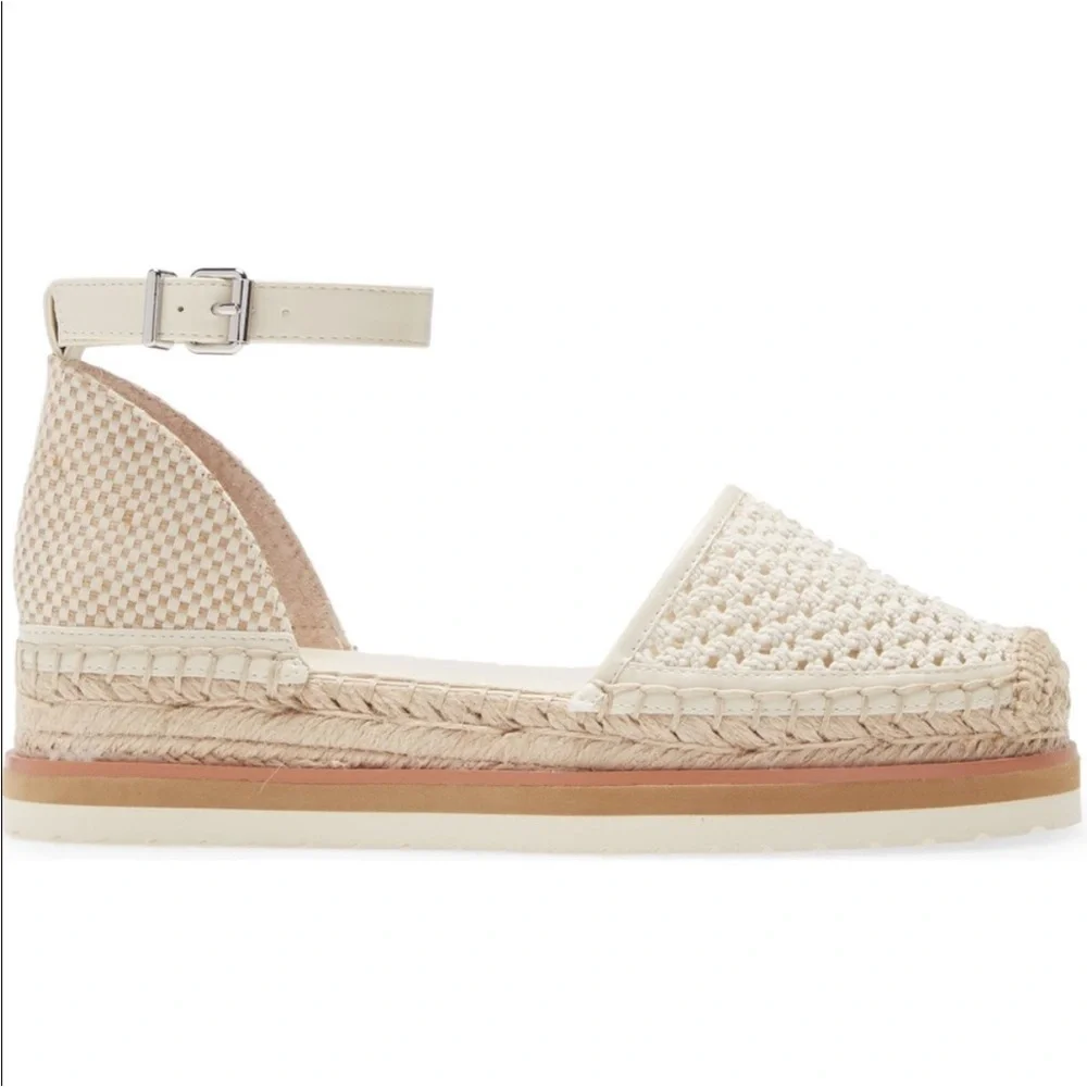 “VINCE CAMUTO” Binettie Espadrille Flat Sandals